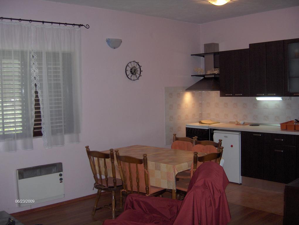 Apartment Raslina Zimmer foto